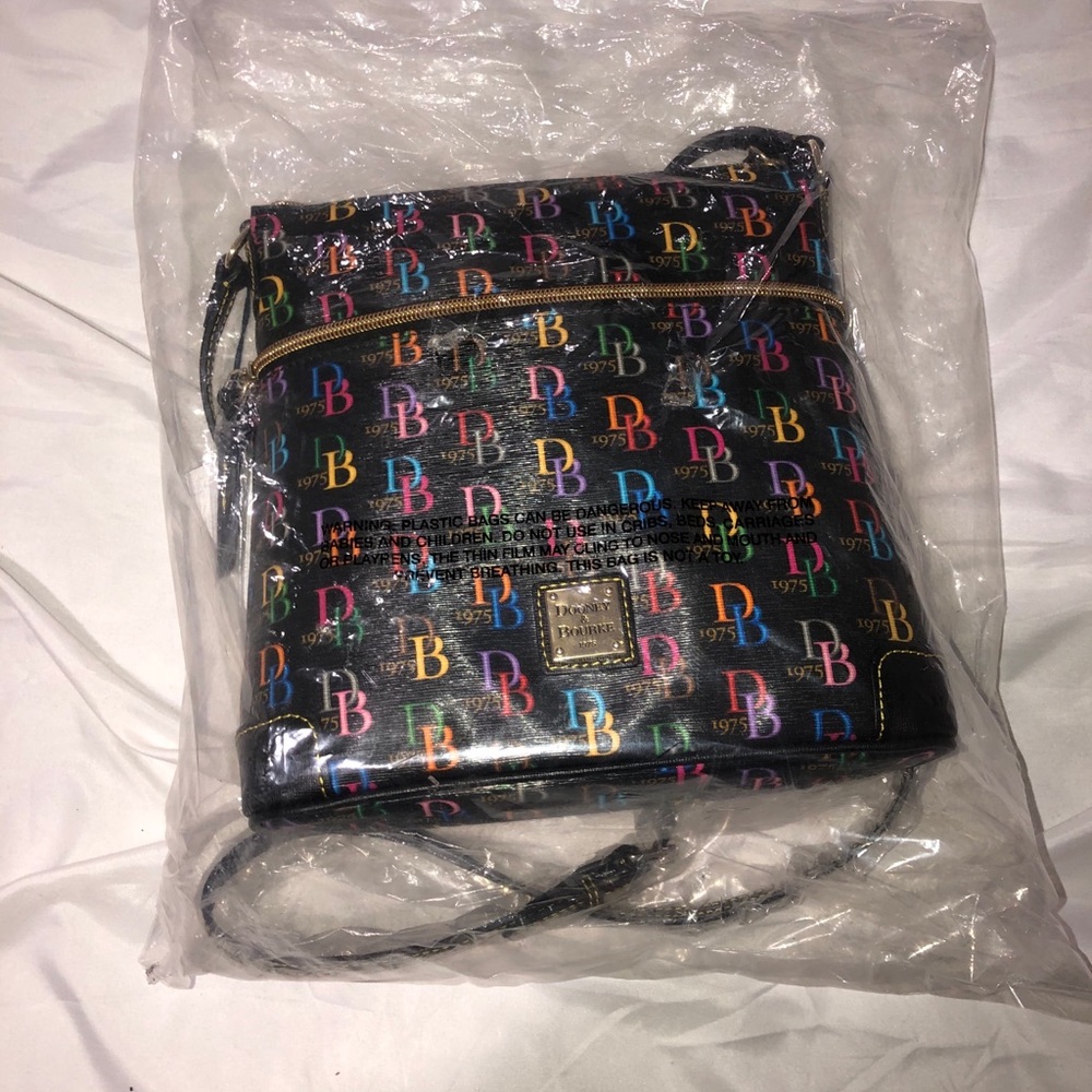 Dooney and bourke shoulder bag